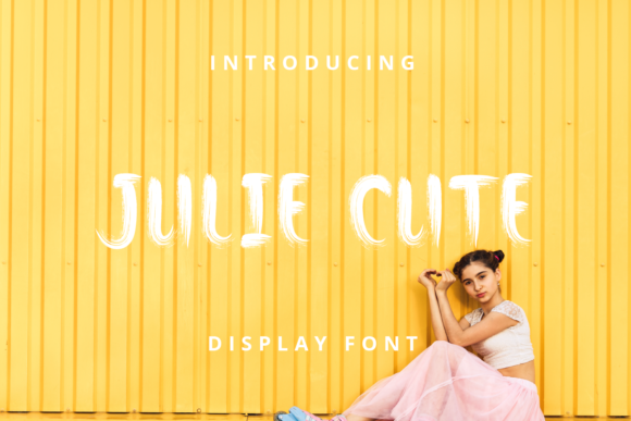 Julie Cute: A Playful Display Font for Digital Creativity